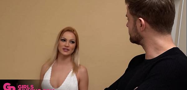  GIRLSRIMMING - Naughty threesome rimjob action with Cherry Kiss and Isabella De laa